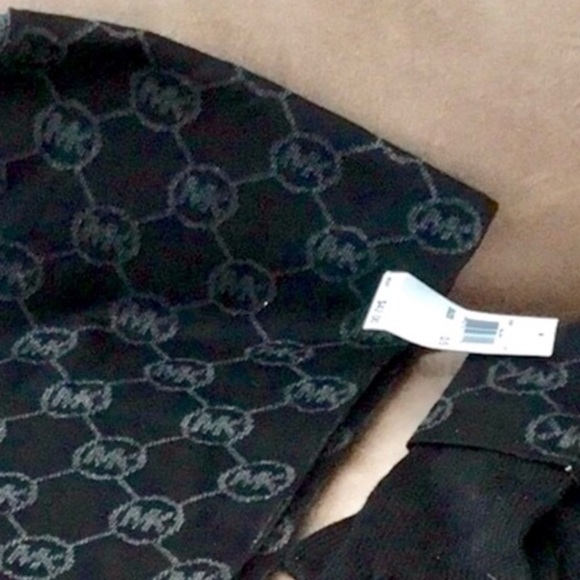 Michael Kors scarf set NWT - Picture 2 of 7